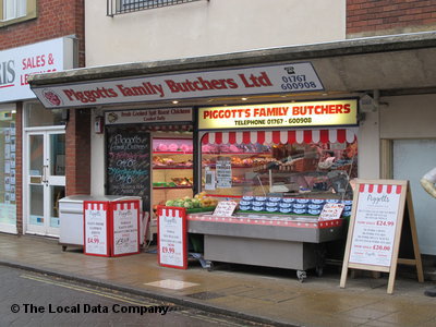 Piggotts of Biggleswade shopfront